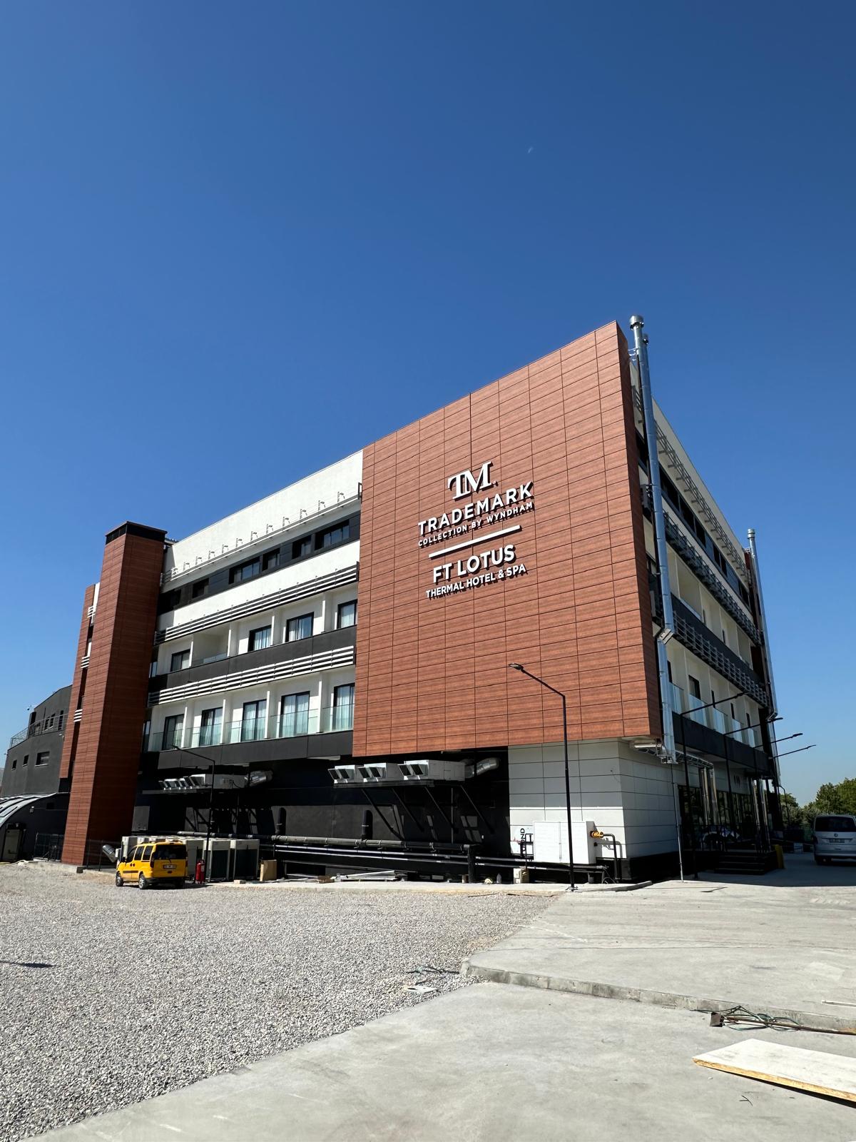 Otel Tabelası Seçerken Nelere Dikkat Edilmeli?